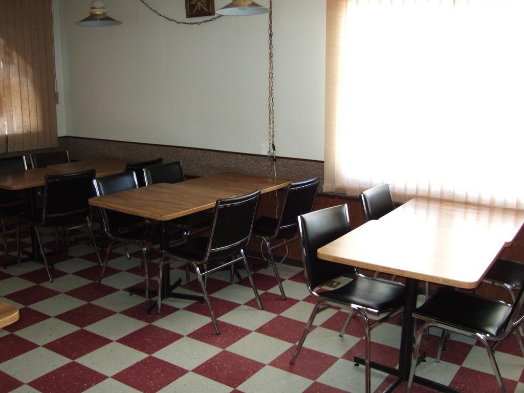 Wild Rose Inn Vegreville Ngoại thất bức ảnh
