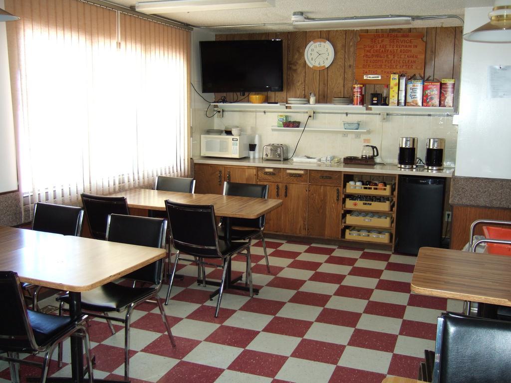Wild Rose Inn Vegreville Ngoại thất bức ảnh