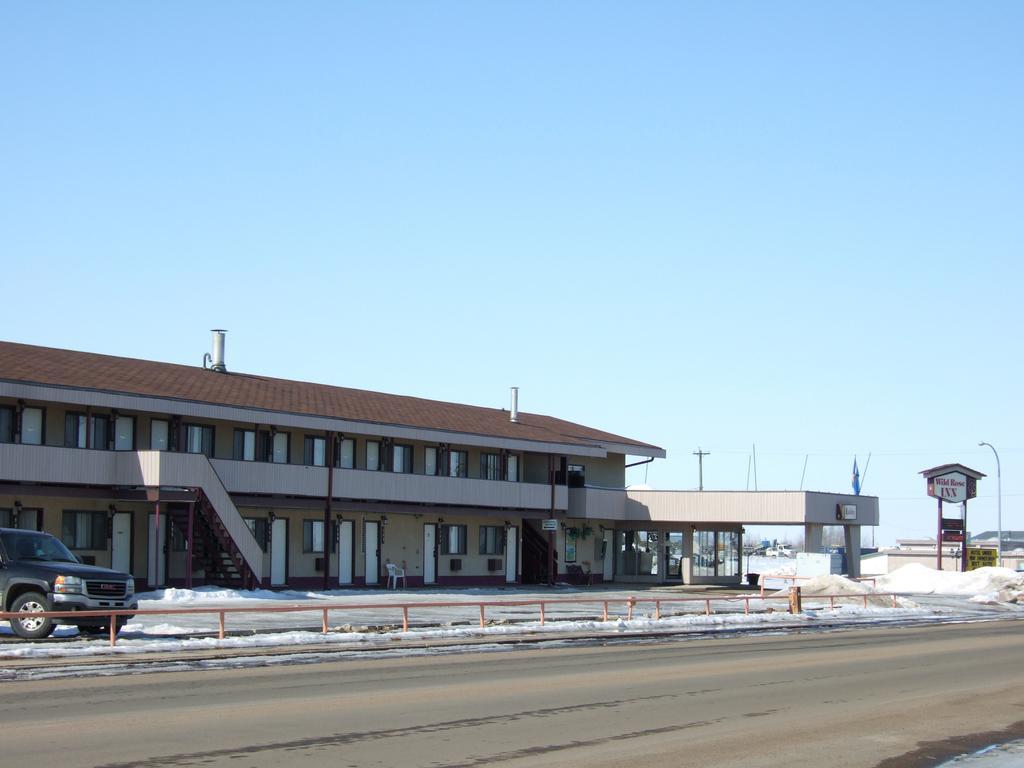 Wild Rose Inn Vegreville Ngoại thất bức ảnh