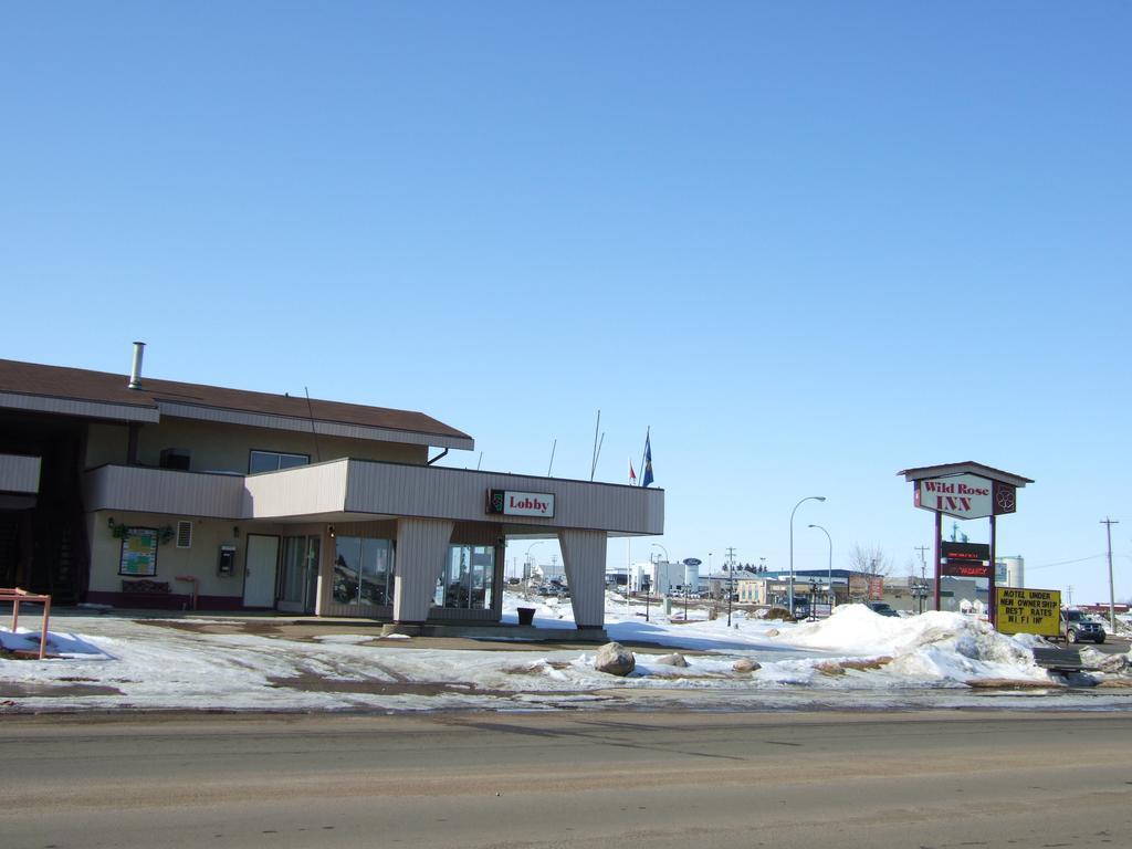 Wild Rose Inn Vegreville Ngoại thất bức ảnh