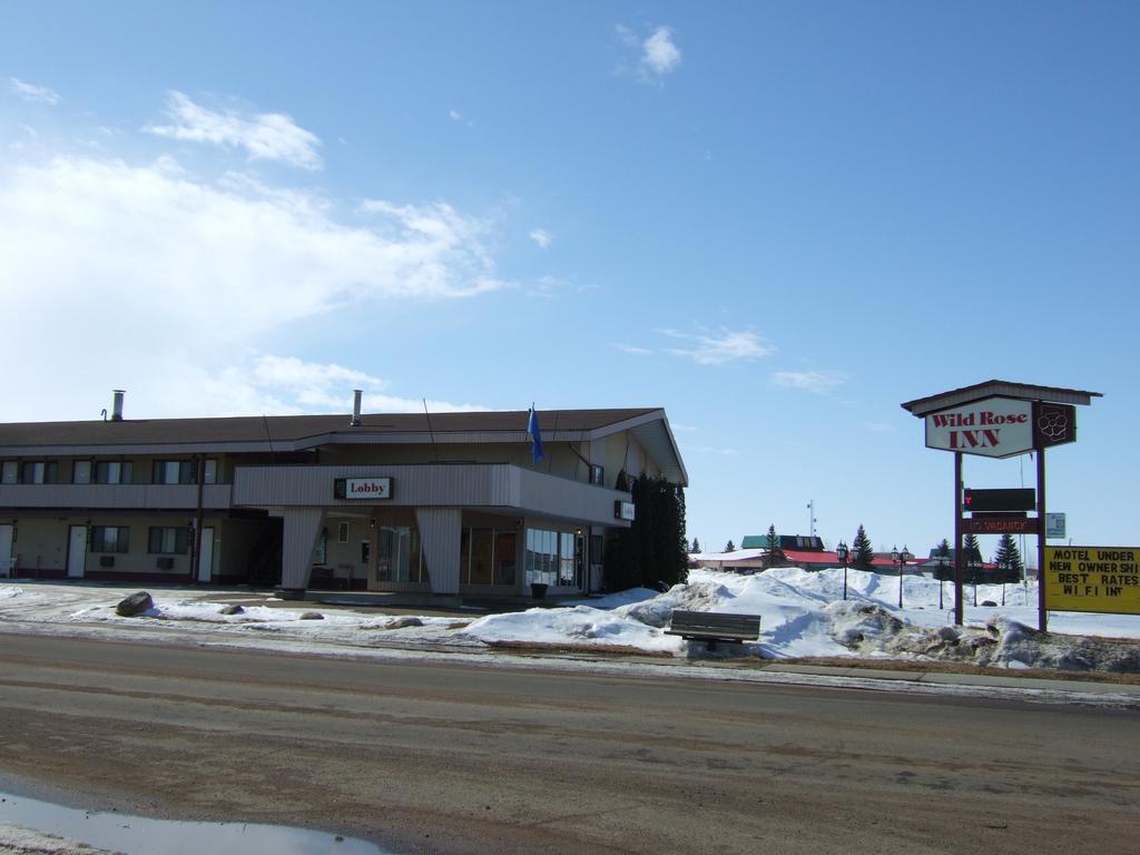 Wild Rose Inn Vegreville Ngoại thất bức ảnh